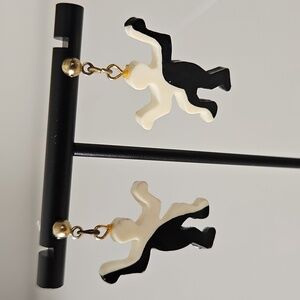 Black and White Dancing People